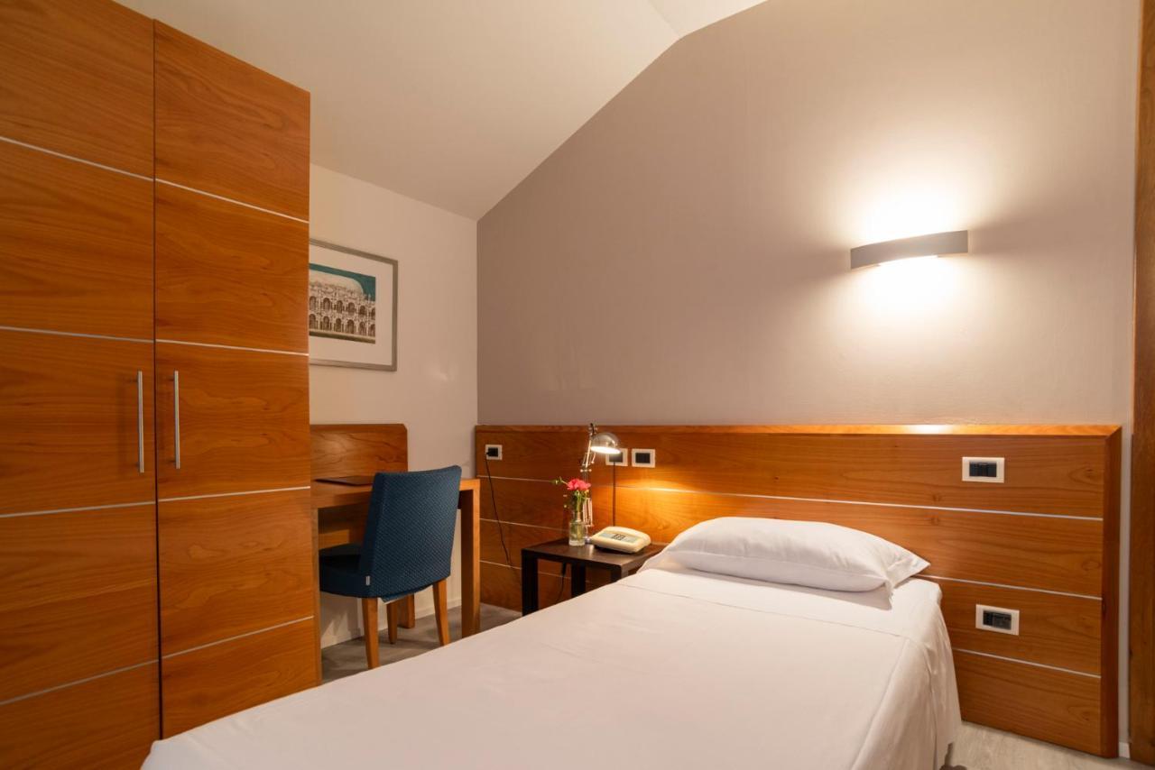 Ca' Delle Rose Hotel Castelfranco Veneto Kültér fotó