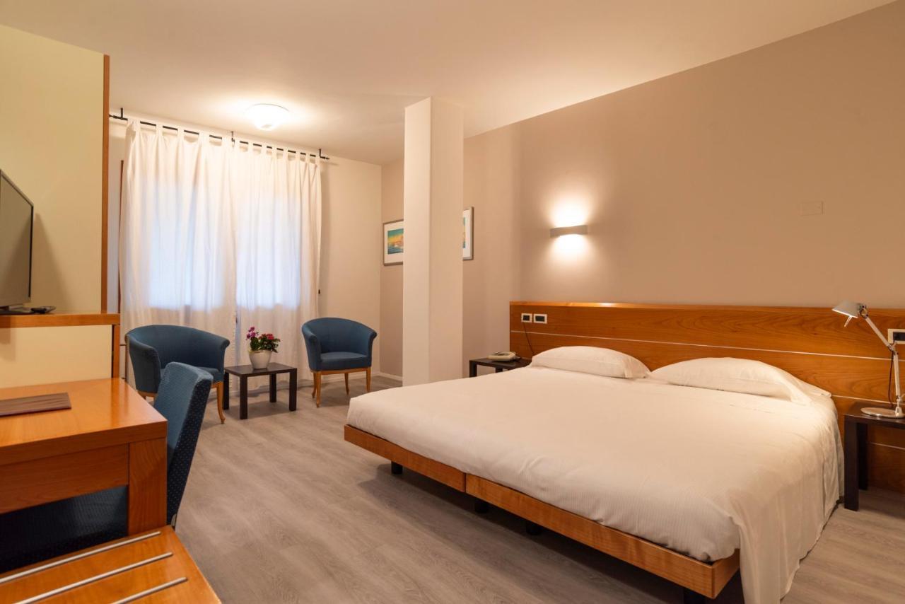 Ca' Delle Rose Hotel Castelfranco Veneto Kültér fotó