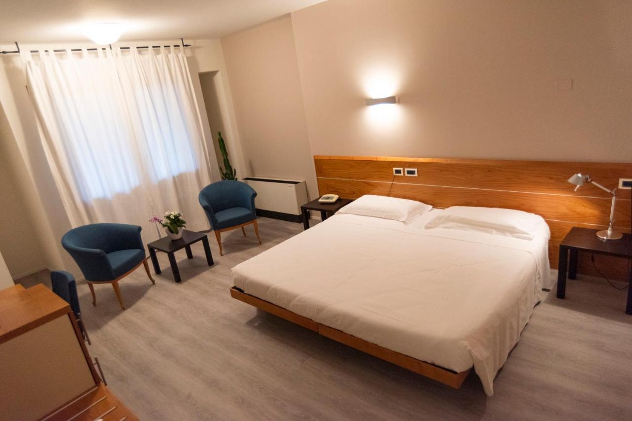 Ca' Delle Rose Hotel Castelfranco Veneto Kültér fotó